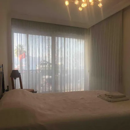Daire Red, Sea View Flat