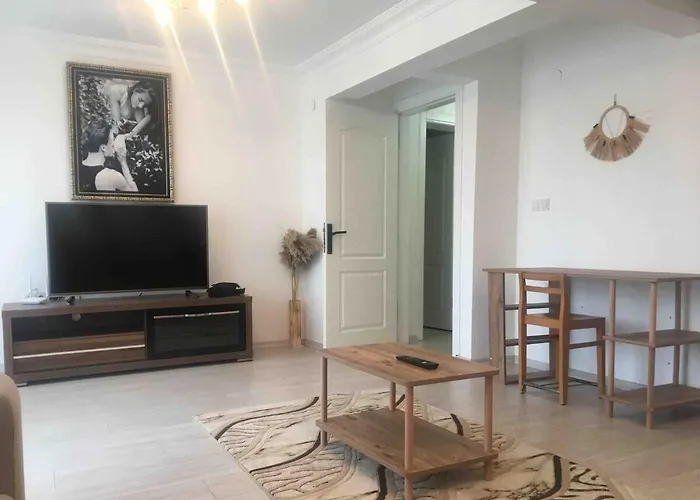 Red, Sea View Flat Appartement